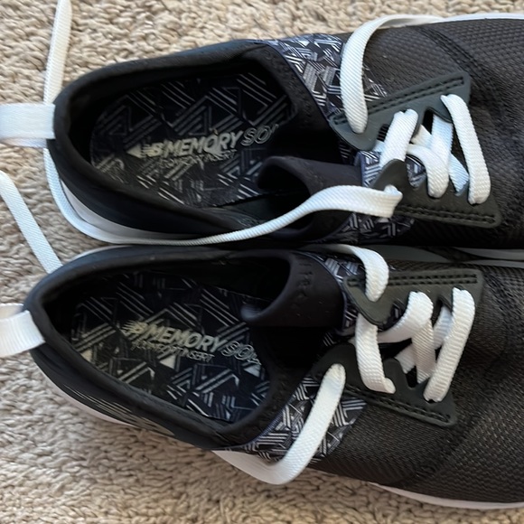 New Balance Women’s Black Walking Shoes size 7.5 M Memory Foam Sole - Picture 4 of 7